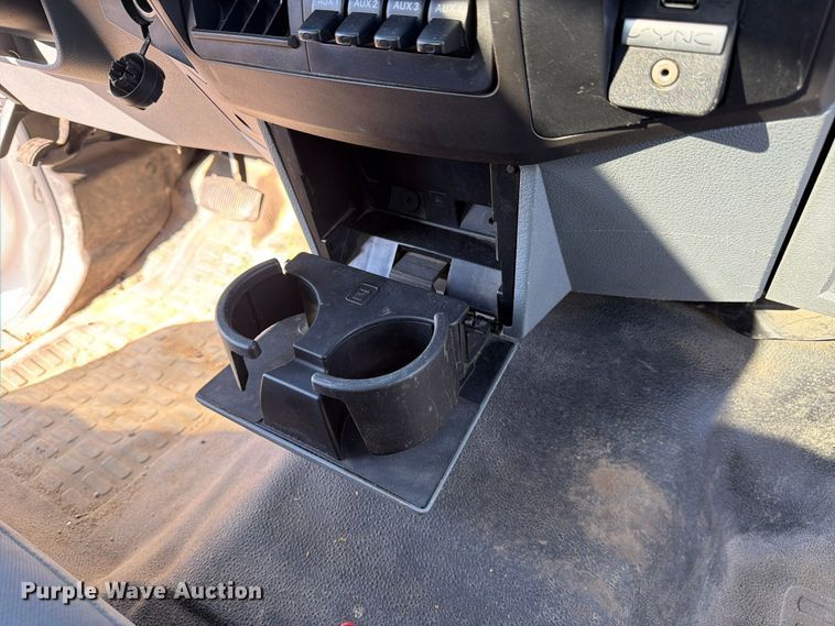 image for item YA5305 2012 Ford F250 Super Duty utility bed pickup truck
