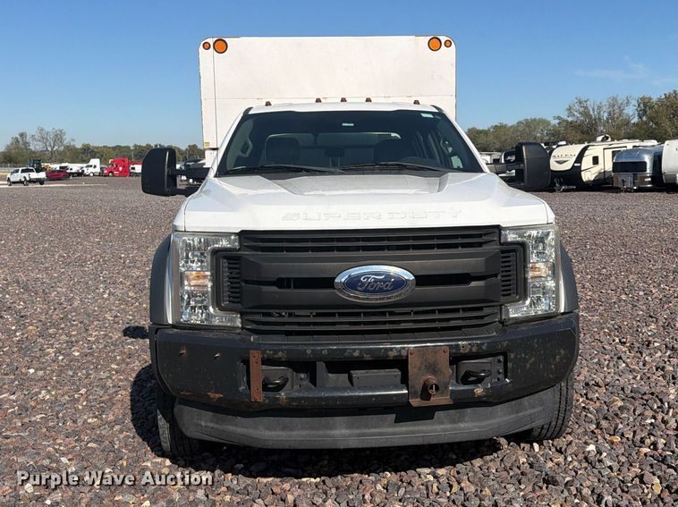 image for item YA5343 2017 Ford F550 Super Duty Ext. Cab chipper truck