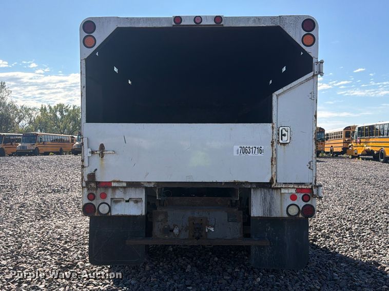 image for item YA5343 2017 Ford F550 Super Duty Ext. Cab chipper truck