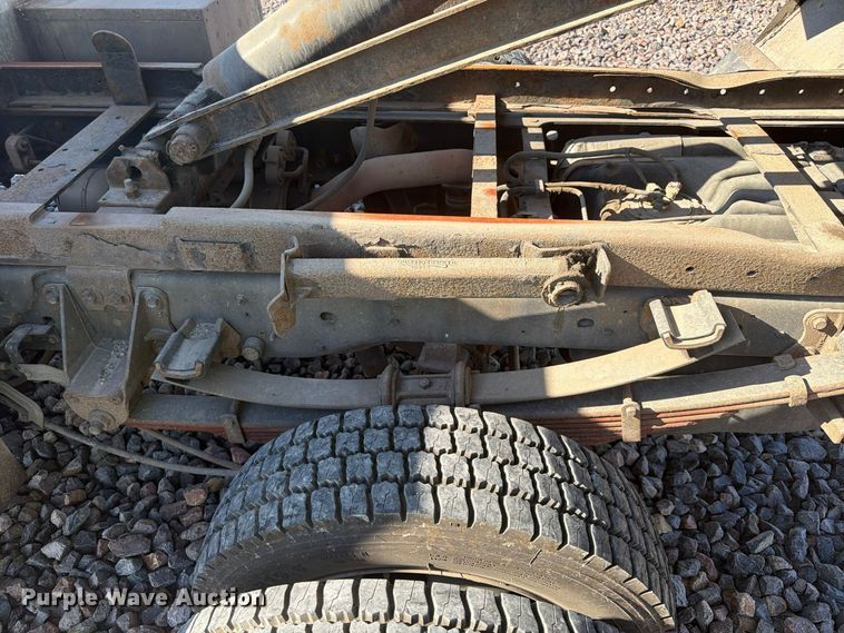 image for item YA5343 2017 Ford F550 Super Duty Ext. Cab chipper truck