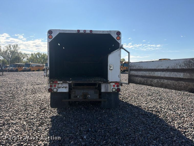 image for item YA5343 2017 Ford F550 Super Duty Ext. Cab chipper truck
