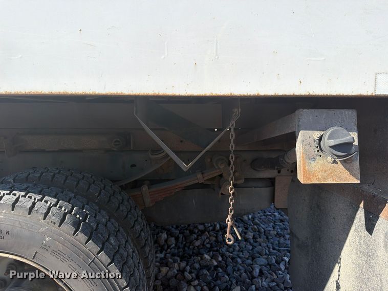 image for item YA5343 2017 Ford F550 Super Duty Ext. Cab chipper truck