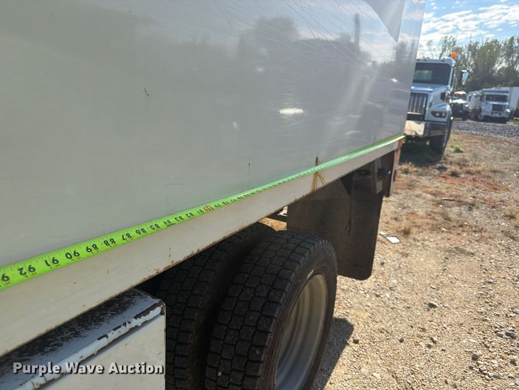 image for item YA5343 2017 Ford F550 Super Duty Ext. Cab chipper truck