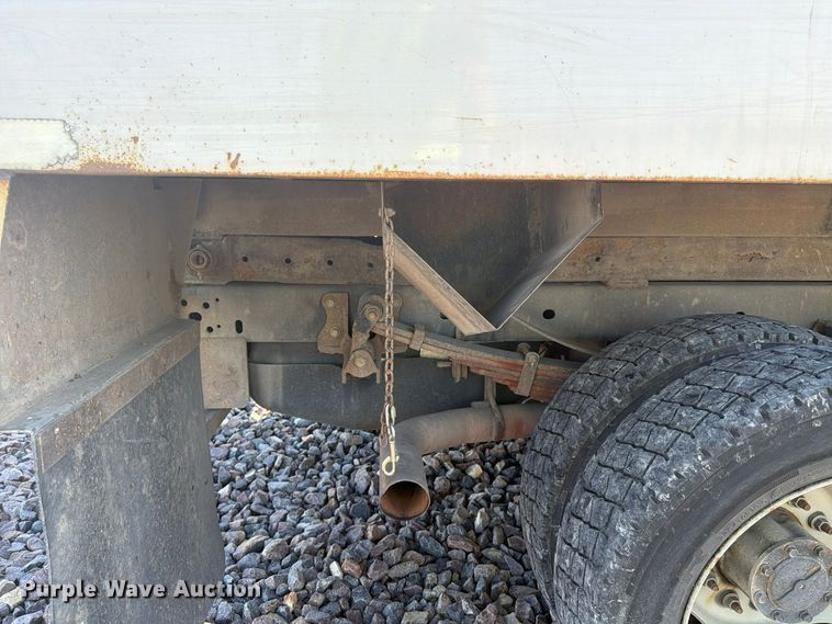 image for item YA5343 2017 Ford F550 Super Duty Ext. Cab chipper truck
