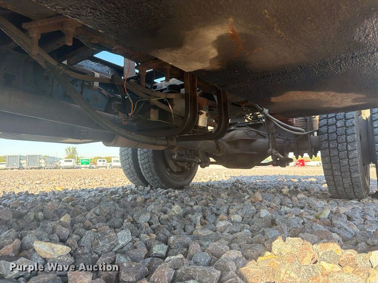 image for item YA5343 2017 Ford F550 Super Duty Ext. Cab chipper truck