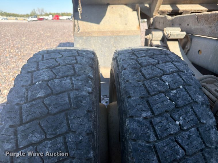 image for item YA5343 2017 Ford F550 Super Duty Ext. Cab chipper truck