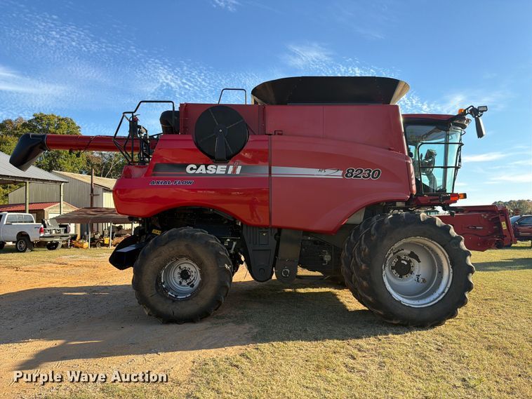 image for item DU5755 2013 Case 8230 RWA combine