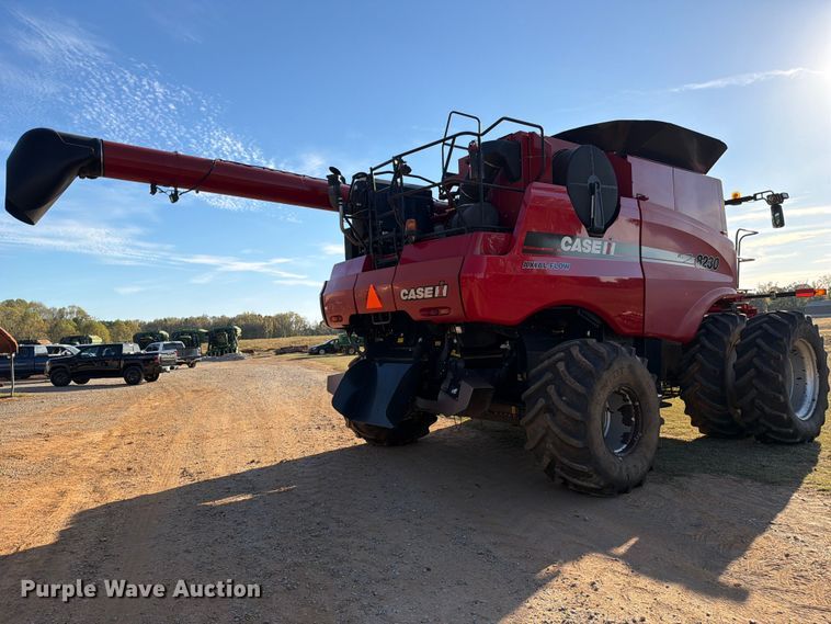 image for item DU5755 2013 Case 8230 RWA combine