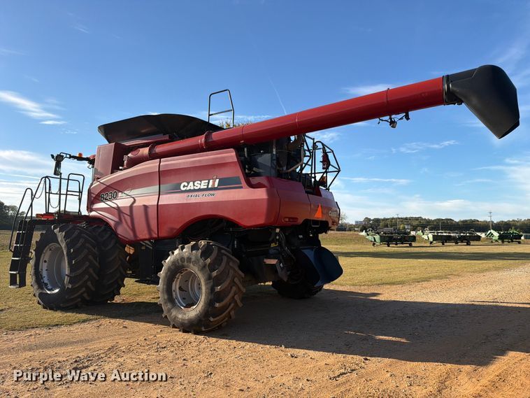 image for item DU5755 2013 Case 8230 RWA combine