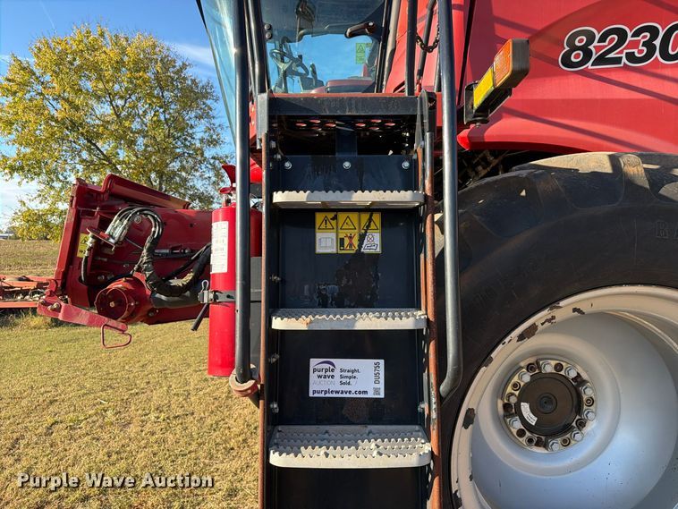 image for item DU5755 2013 Case 8230 RWA combine