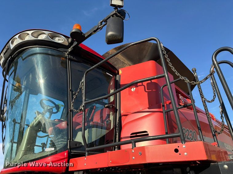 image for item DU5755 2013 Case 8230 RWA combine