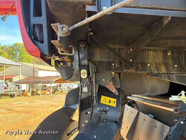 image for item DU5755 2013 Case 8230 RWA combine