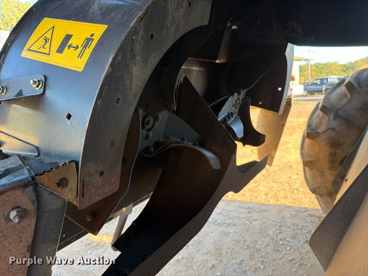 image for item DU5755 2013 Case 8230 RWA combine
