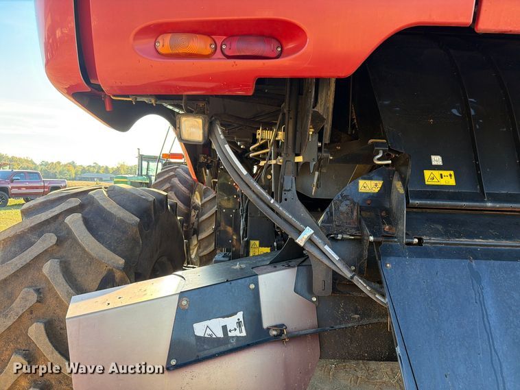 image for item DU5755 2013 Case 8230 RWA combine