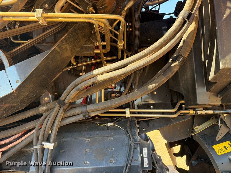 image for item DU5755 2013 Case 8230 RWA combine