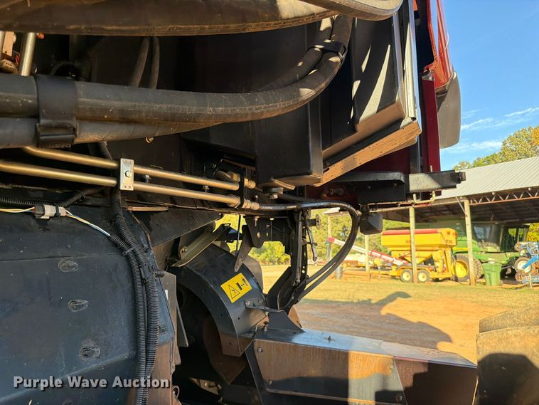 image for item DU5755 2013 Case 8230 RWA combine