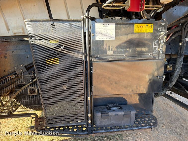 image for item DU5755 2013 Case 8230 RWA combine