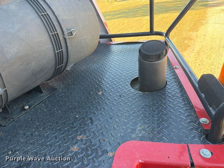 image for item DU5755 2013 Case 8230 RWA combine