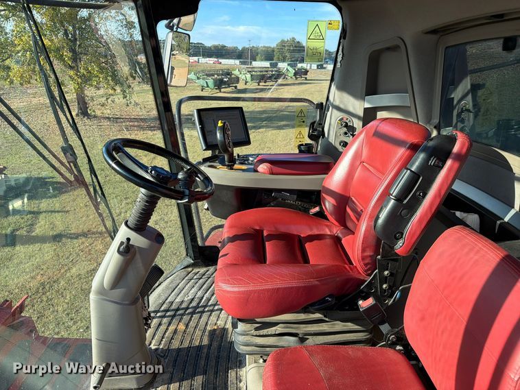 image for item DU5755 2013 Case 8230 RWA combine