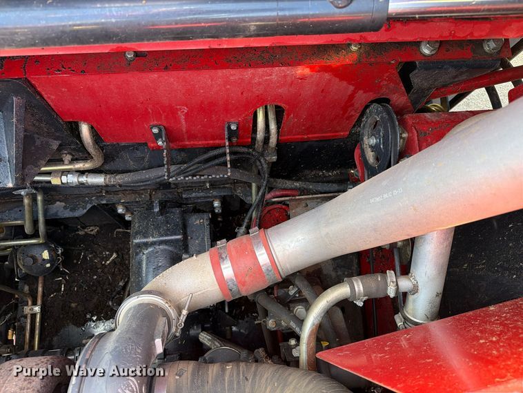 image for item DU5755 2013 Case 8230 RWA combine