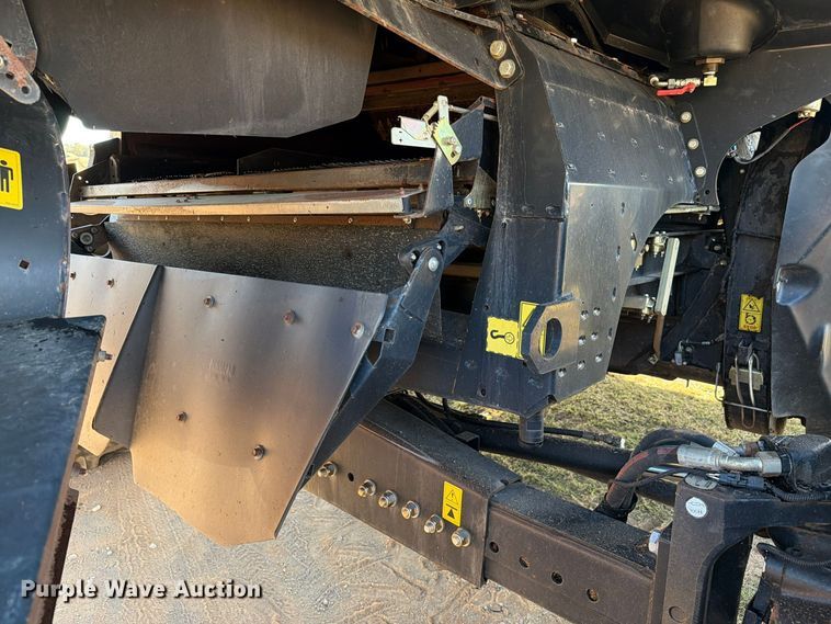 image for item DU5755 2013 Case 8230 RWA combine