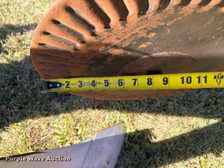 image for item EI7844 4 bottom plow