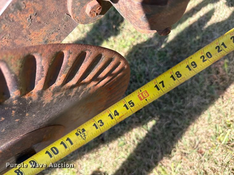 image for item EI7844 4 bottom plow