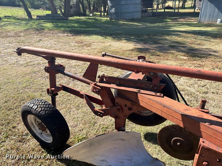 image for item EI7844 4 bottom plow