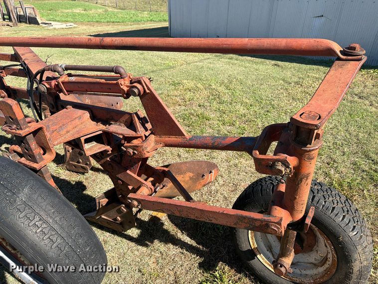 image for item EI7844 4 bottom plow