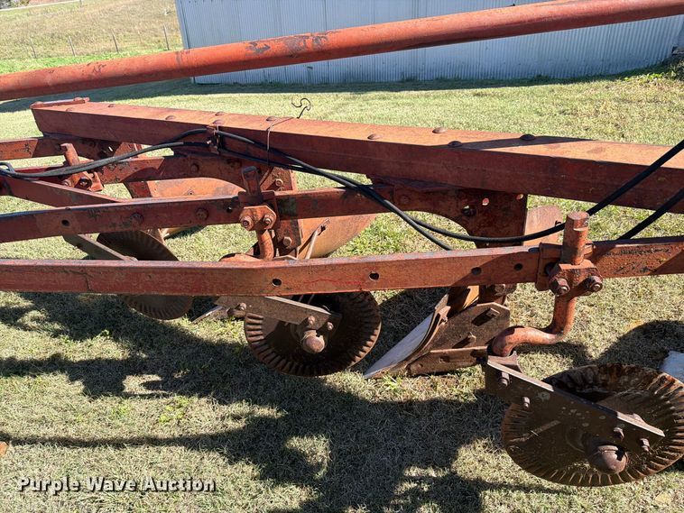 image for item EI7844 4 bottom plow