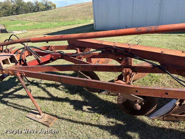 image for item EI7844 4 bottom plow