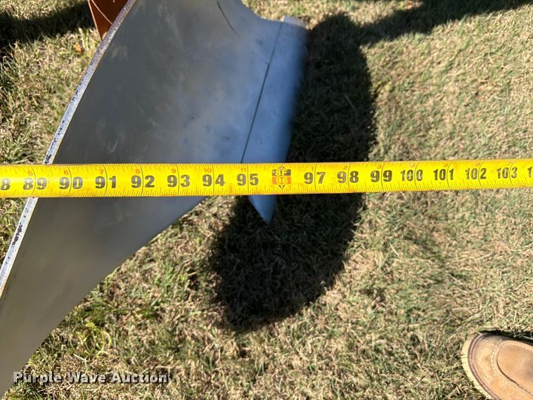 image for item EI7844 4 bottom plow