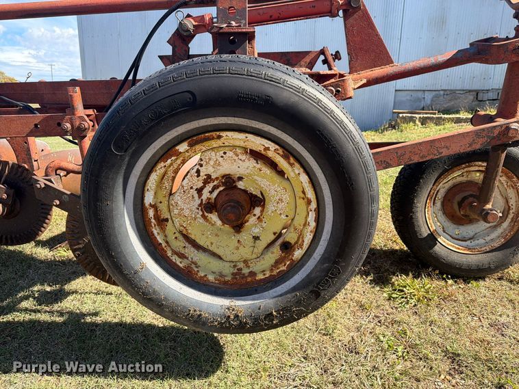 image for item EI7844 4 bottom plow