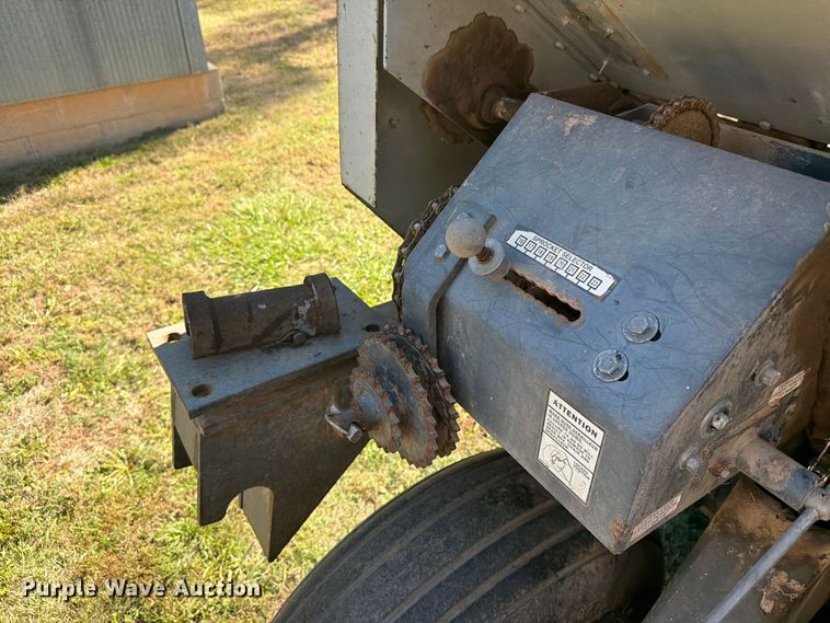 image for item EI7845 CrustBuster 4000 All Plant DD32x7.5 grain drill