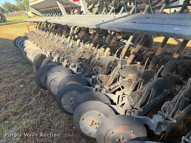 image for item EI7845 CrustBuster 4000 All Plant DD32x7.5 grain drill