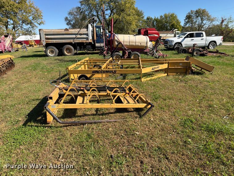 image for item EO8814 Agway AC800 bale accumulator