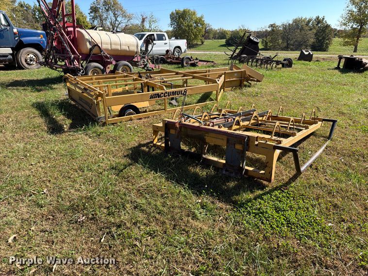 image for item EO8814 Agway AC800 bale accumulator