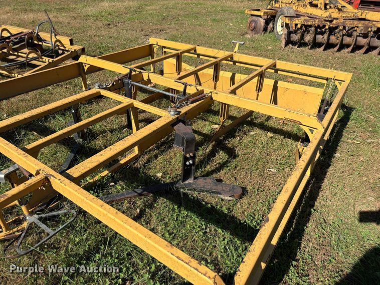 image for item EO8814 Agway AC800 bale accumulator