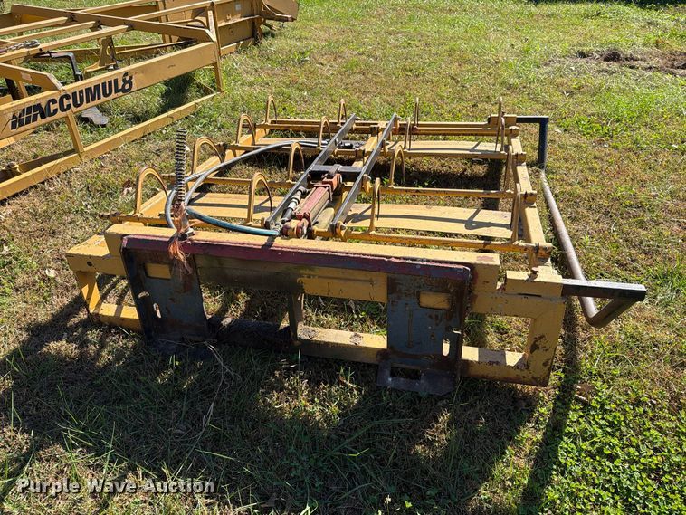 image for item EO8814 Agway AC800 bale accumulator
