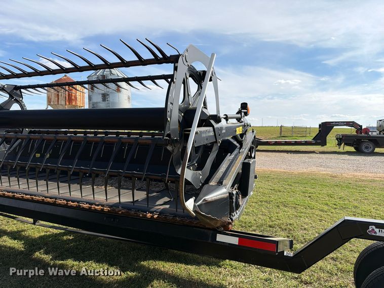 image for item EW7639 2017 MacDon FD75-S flex draper head