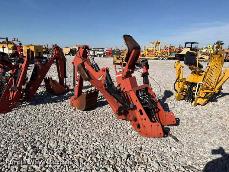 image for item EX4642 2012 Ditch Witch A820 backhoe attachment