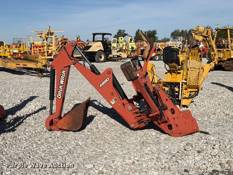 image for item EX4642 2012 Ditch Witch A820 backhoe attachment