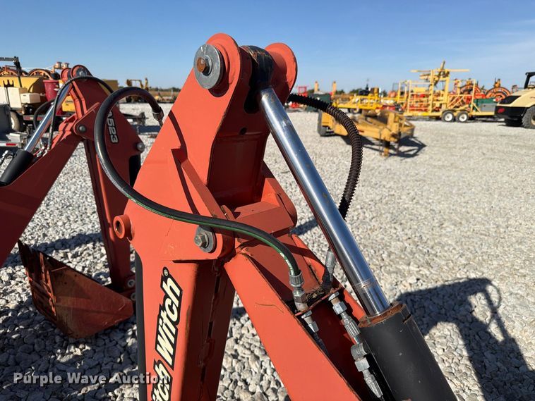image for item EX4642 2012 Ditch Witch A820 backhoe attachment