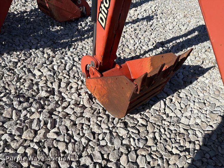 image for item EX4642 2012 Ditch Witch A820 backhoe attachment