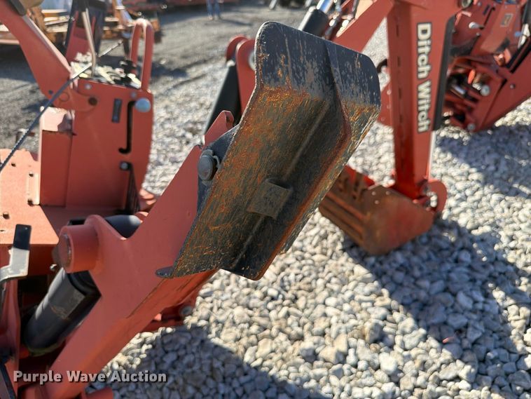 image for item EX4642 2012 Ditch Witch A820 backhoe attachment