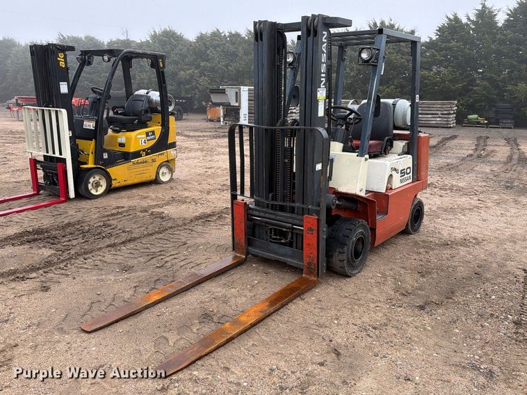 image for item FC0082 Nissan 50 forklift