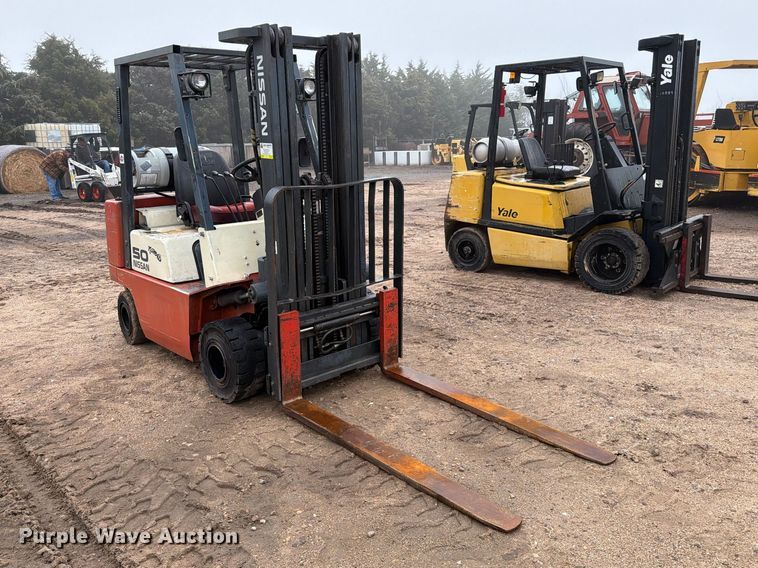 image for item FC0082 Nissan 50 forklift