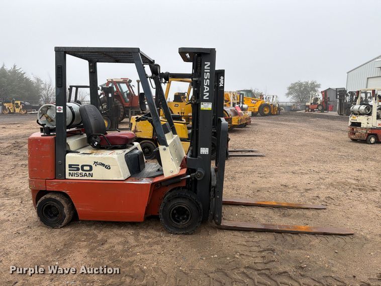 image for item FC0082 Nissan 50 forklift