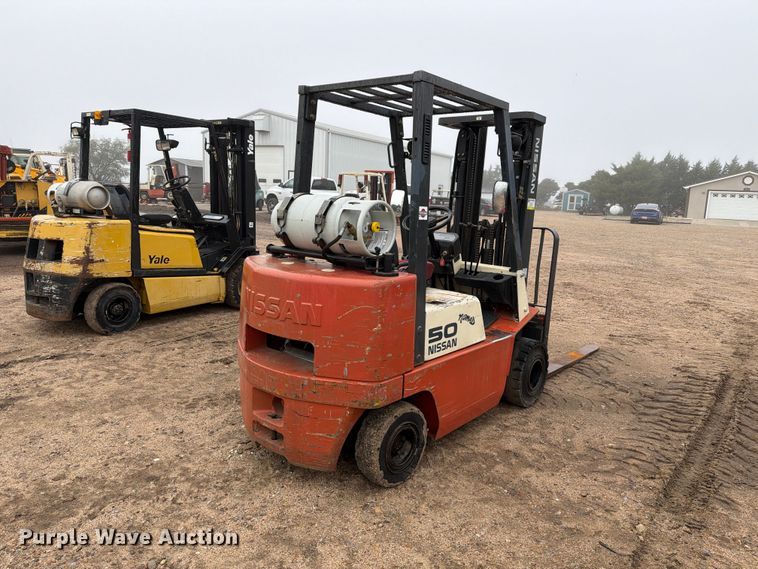 image for item FC0082 Nissan 50 forklift