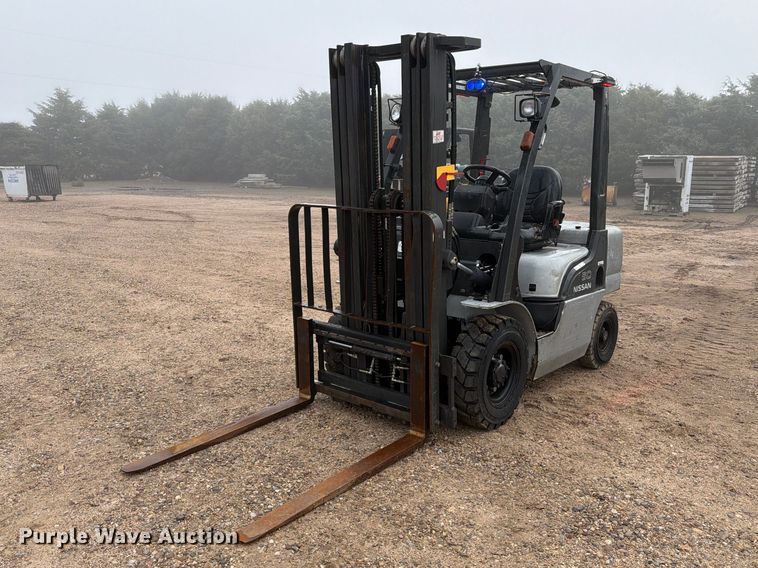 image for item FC0084 Nissan 50 forklift